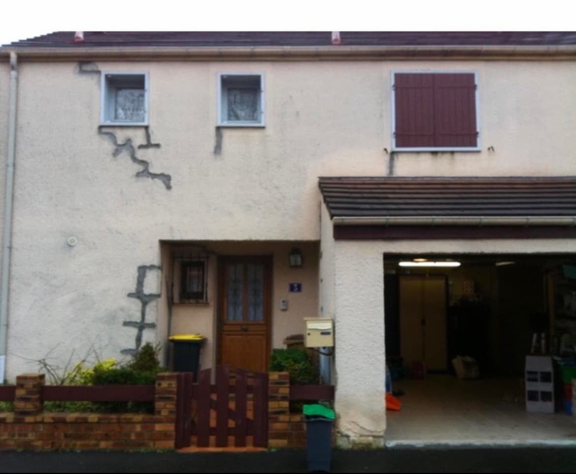 Façade avant ravalement